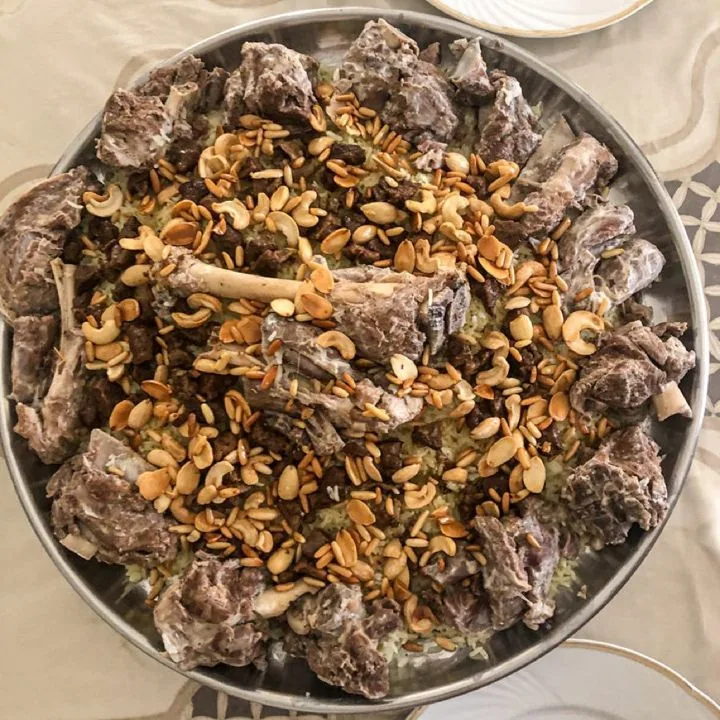 Mansaf tarifi — servise hazır